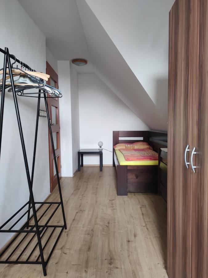 דירות Dobruška Apartman V Podkrovi מראה חיצוני תמונה