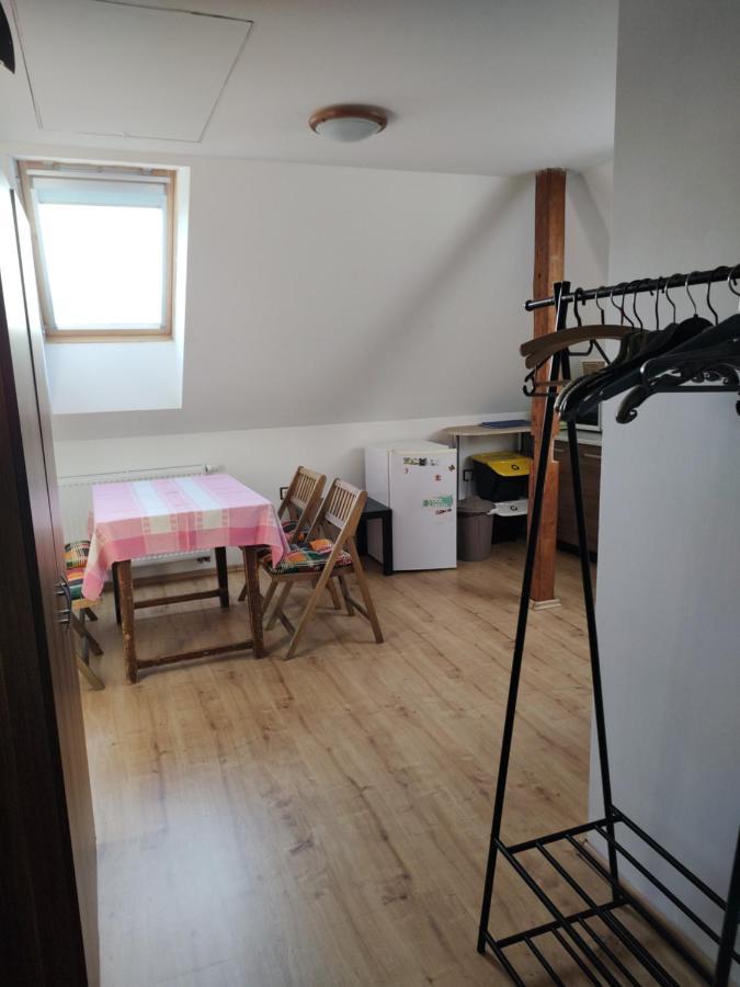 דירות Dobruška Apartman V Podkrovi מראה חיצוני תמונה